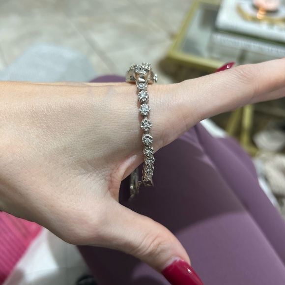 Hamilton Diamond Watch (2ctw) - Picture 7 of 13